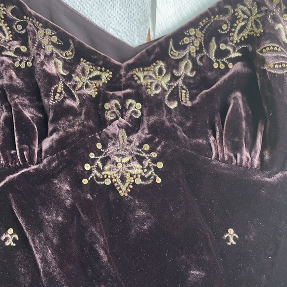 Velvet top by Ann Taylor - Picture 2 of 8